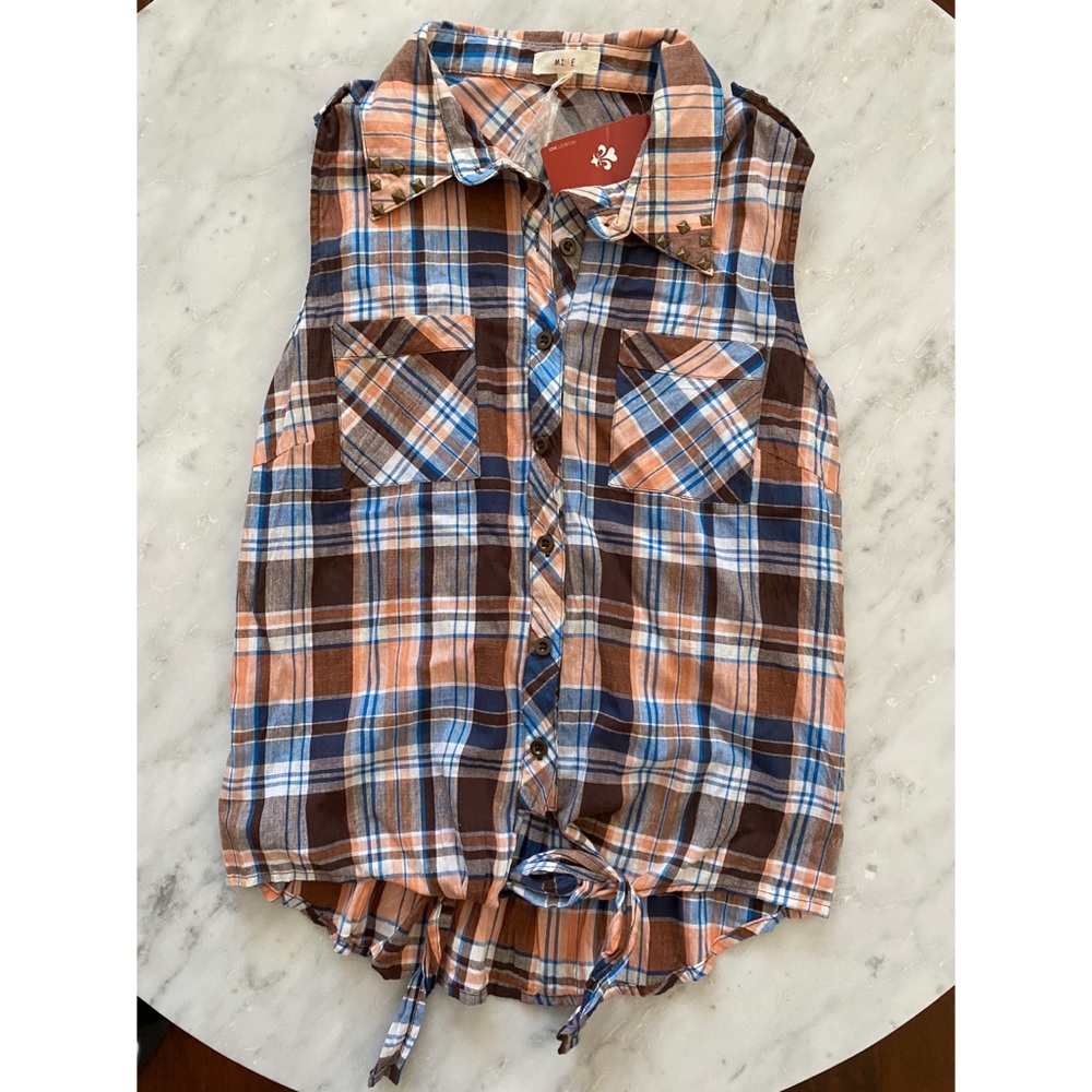 LOVE CULTURE SLEEVELESS WOVEN TOP